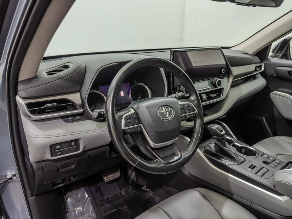 used 2023 Toyota Highlander car, priced at $34,995