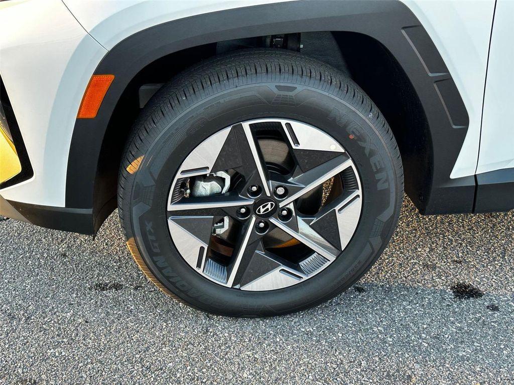 new 2025 Hyundai Tucson car, priced at $35,500