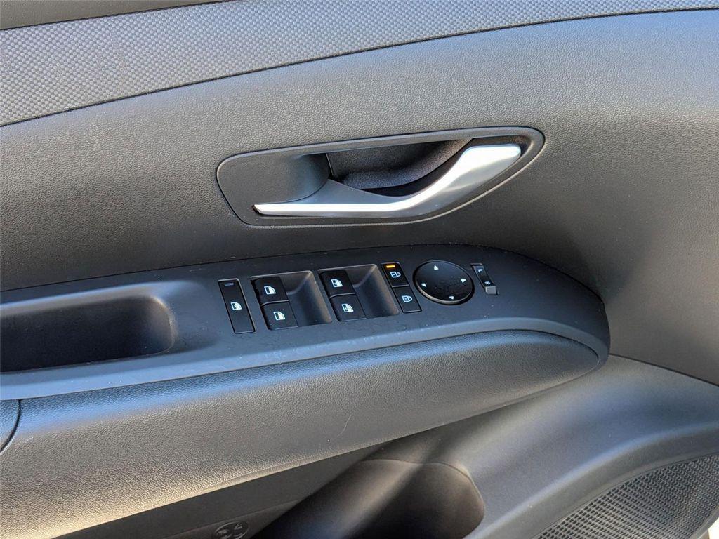 used 2025 Hyundai TUCSON Hybrid car, priced at $27,689