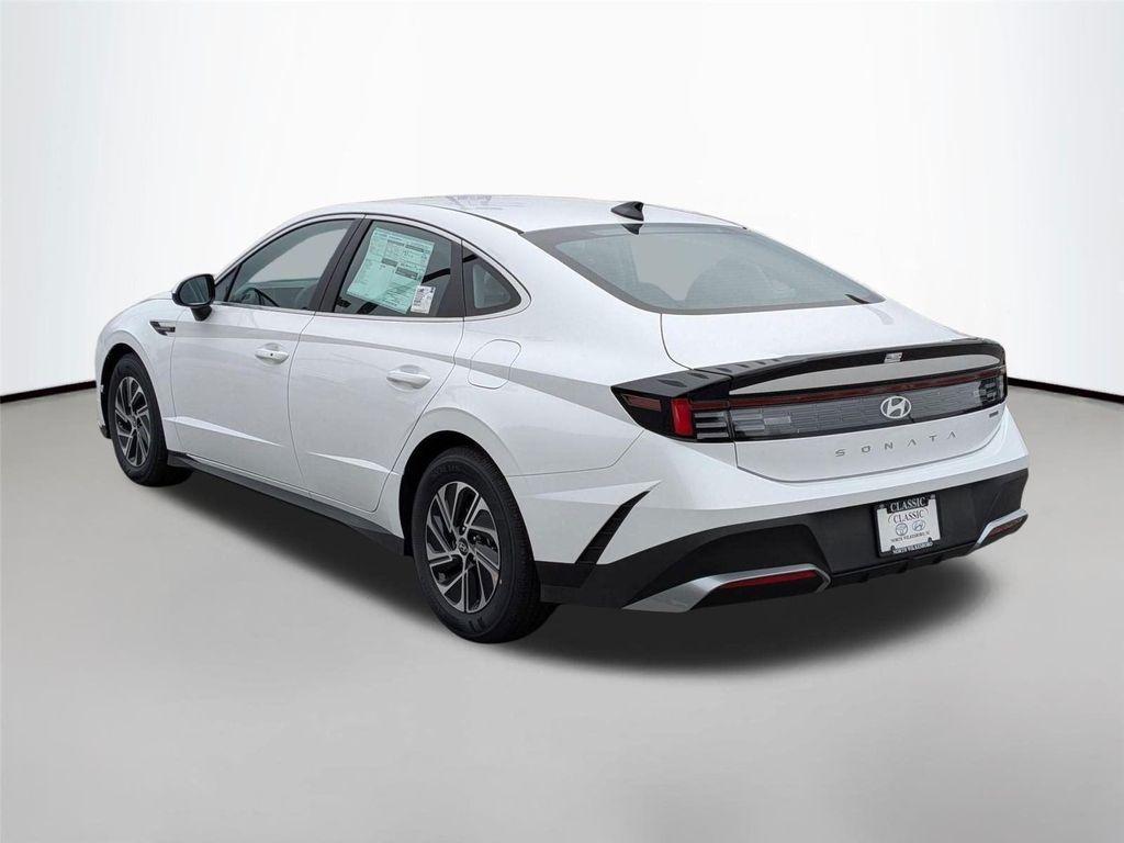 new 2026 Hyundai Sonata Hybrid car, priced at $31,270