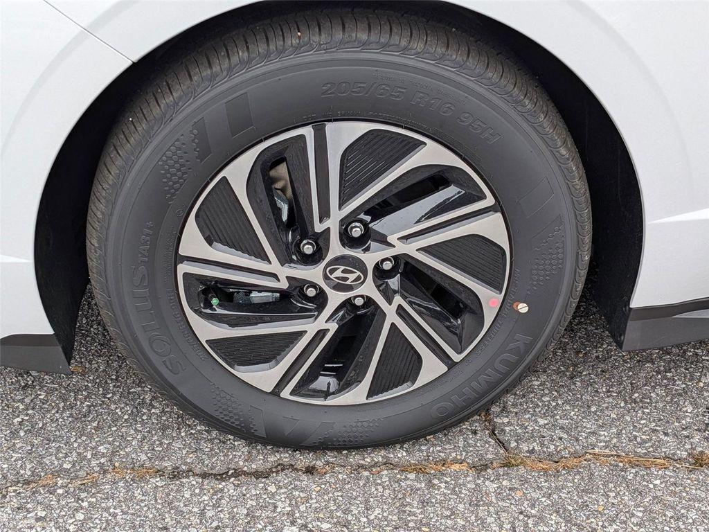 new 2026 Hyundai Sonata Hybrid car, priced at $31,270