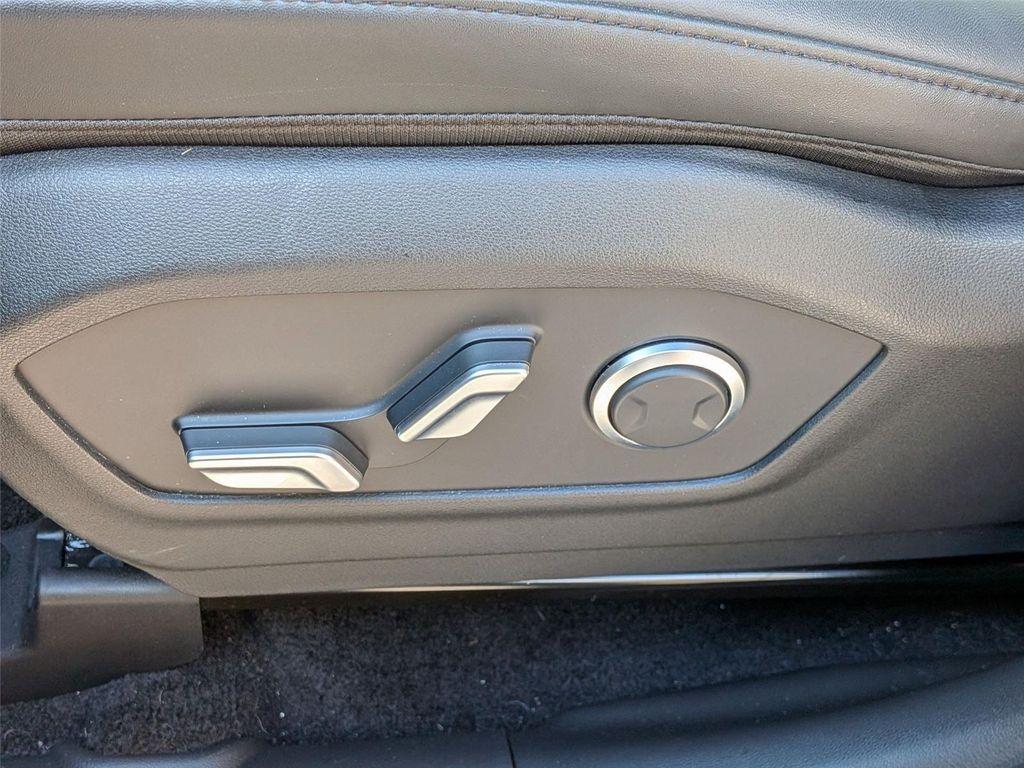 used 2025 Hyundai Santa Fe car, priced at $28,984