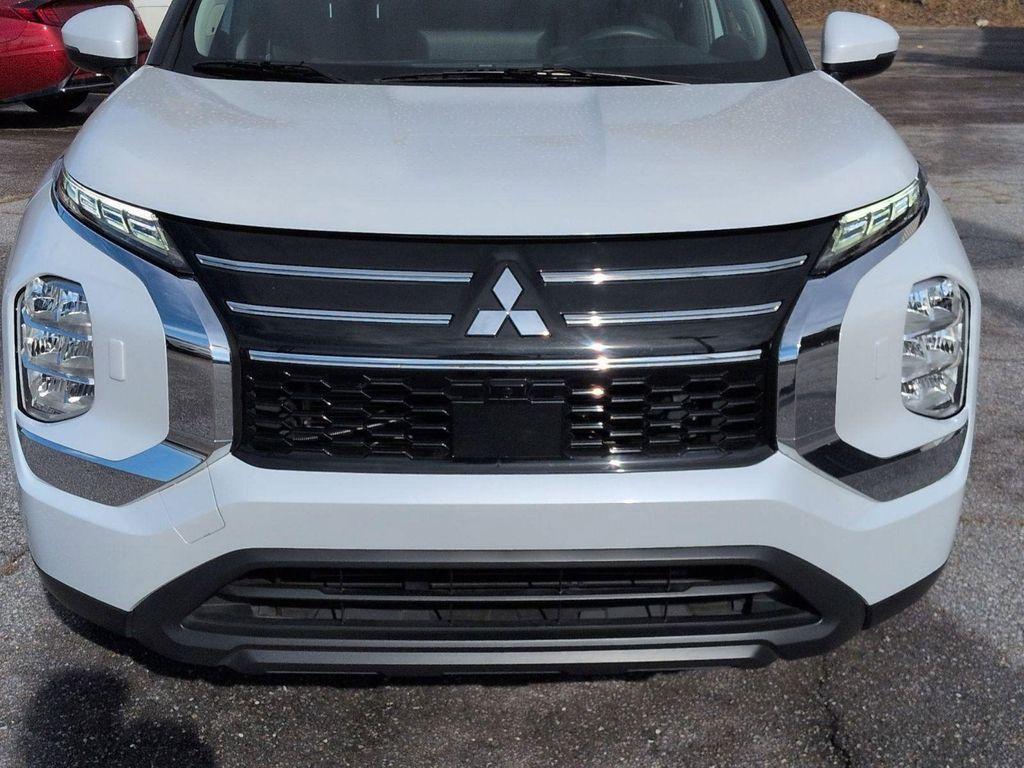 used 2025 Mitsubishi Outlander car, priced at $25,849