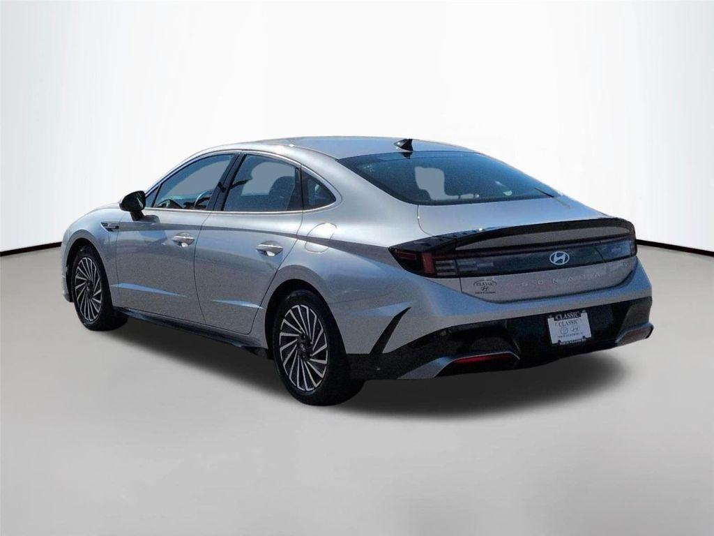used 2024 Hyundai Sonata Hybrid car, priced at $25,798