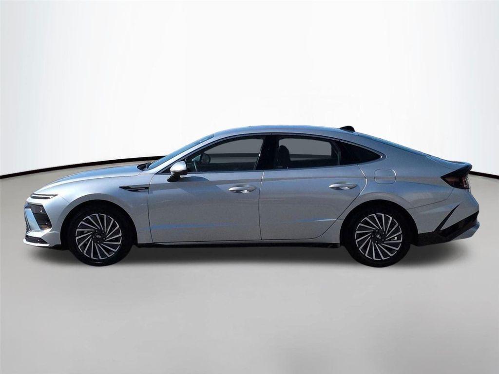 used 2024 Hyundai Sonata Hybrid car, priced at $25,798