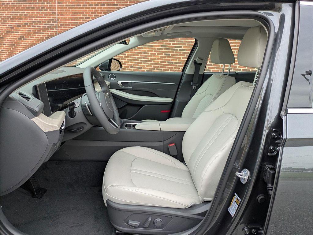 new 2025 Hyundai Sonata Hybrid car, priced at $37,465