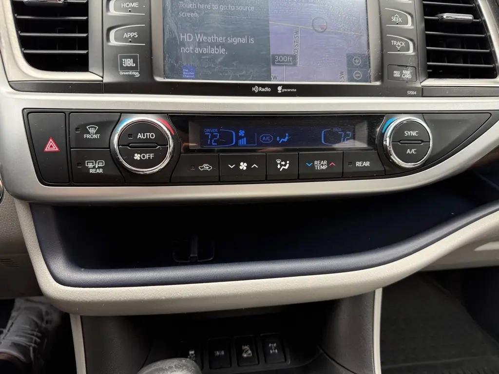 used 2015 Toyota Highlander car, priced at $19,495