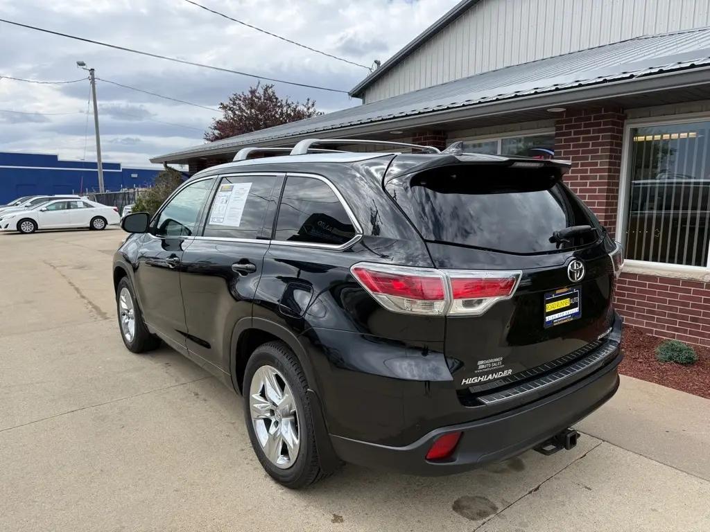 used 2015 Toyota Highlander car, priced at $19,495