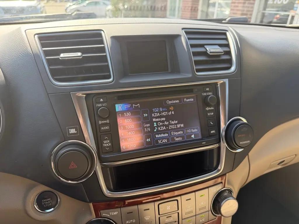 used 2013 Toyota Highlander car, priced at $14,995