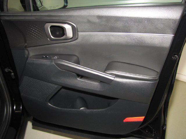 used 2023 Kia Sorento car, priced at $24,178