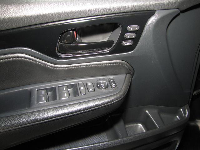 used 2023 Honda Odyssey car, priced at $33,998