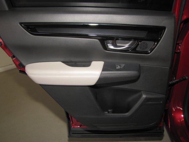 used 2025 Honda CR-V car, priced at $31,998