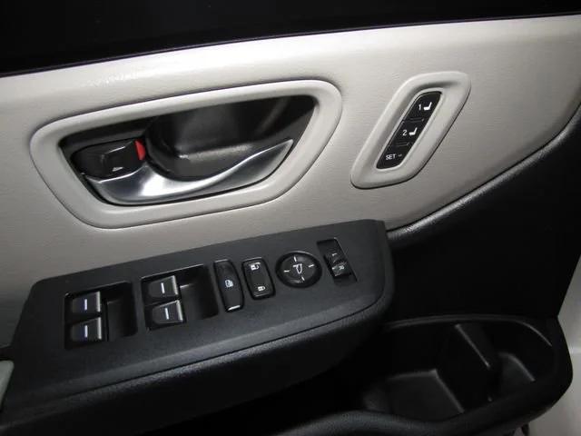 used 2024 Honda Pilot car, priced at $44,599