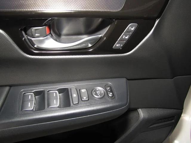 used 2025 Honda CR-V car, priced at $35,599