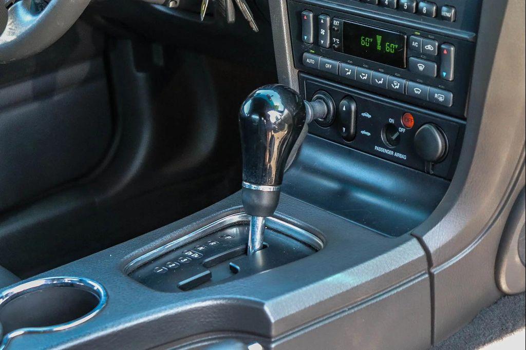 used 2002 Ford Thunderbird car