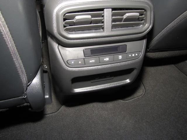 used 2025 Honda Pilot car, priced at $42,998