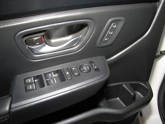 used 2025 Honda Pilot car, priced at $42,998