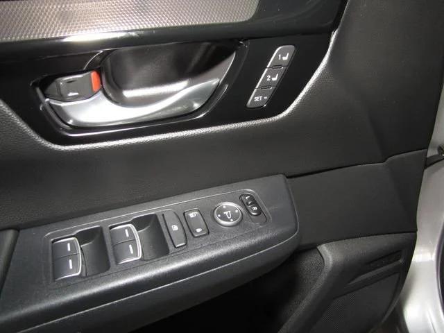 used 2023 Honda CR-V car, priced at $29,998