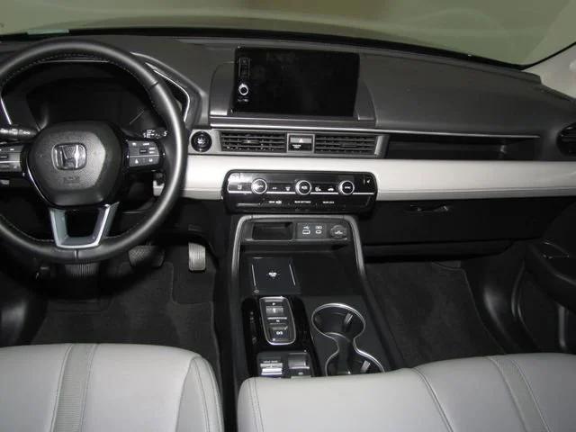 used 2025 Honda Pilot car, priced at $44,998