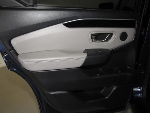used 2025 Honda Pilot car, priced at $44,998