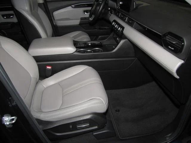 used 2025 Honda Pilot car, priced at $44,998