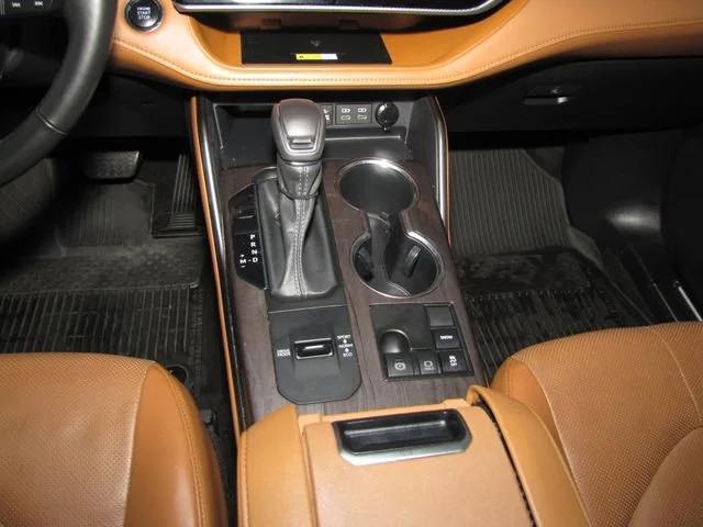 used 2023 Toyota Highlander car, priced at $38,998