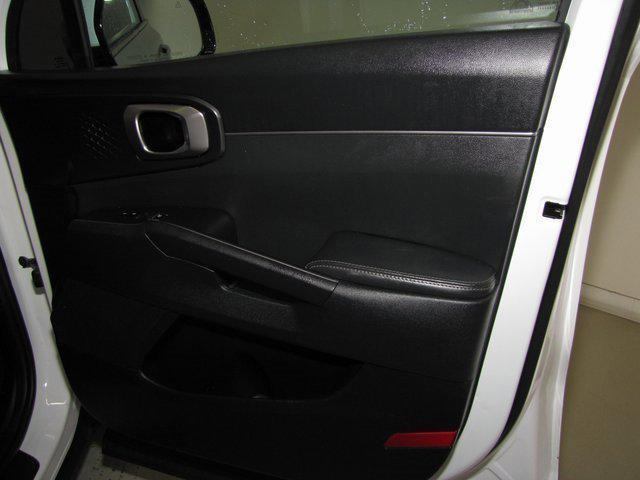 used 2025 Kia Sorento car, priced at $27,998