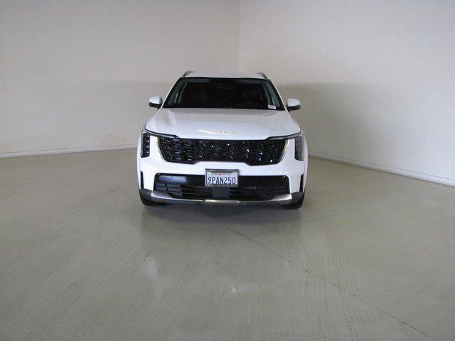 used 2025 Kia Sorento car, priced at $27,998