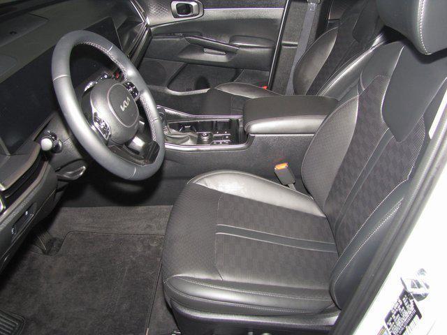used 2025 Kia Sorento car, priced at $27,998