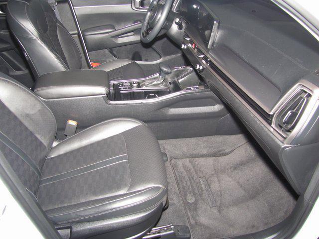 used 2025 Kia Sorento car, priced at $27,998