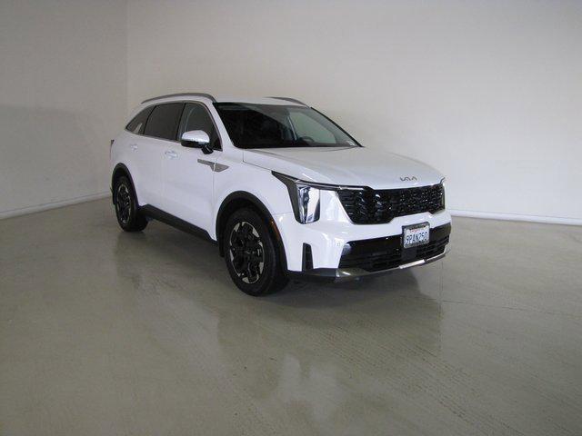 used 2025 Kia Sorento car, priced at $27,998