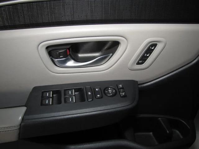 used 2023 Honda Pilot car, priced at $43,998