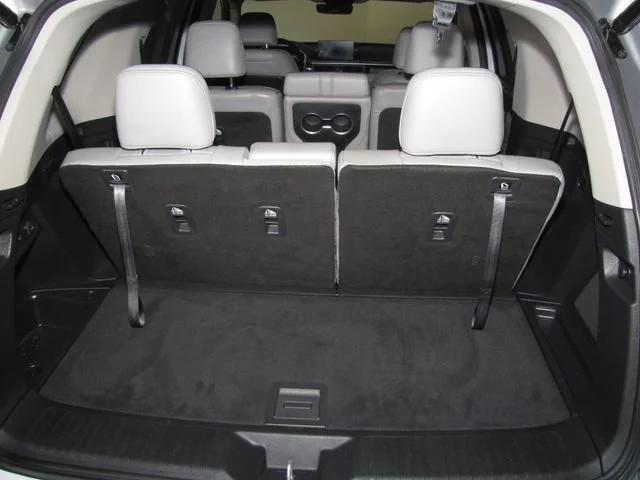 used 2023 Honda Pilot car, priced at $43,998