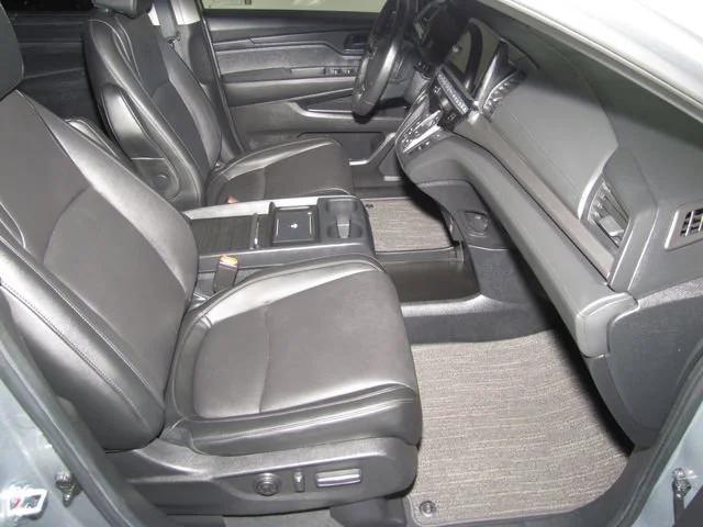 used 2025 Honda Odyssey car, priced at $38,998