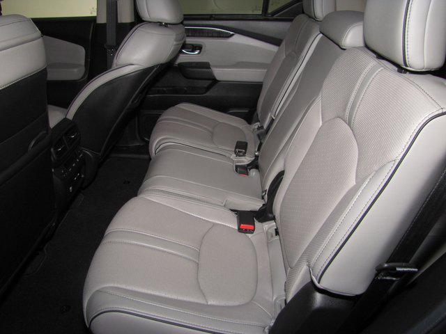 used 2024 Honda Pilot car, priced at $43,998