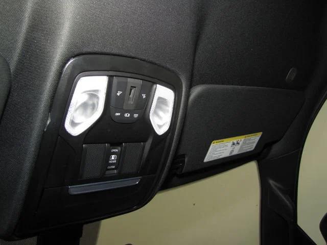 used 2022 Ram 1500 car, priced at $33,998