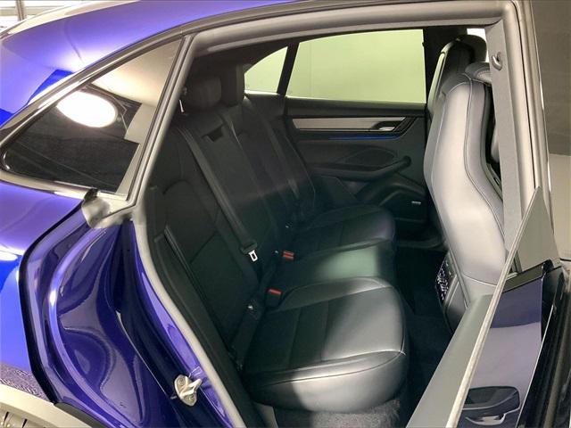 new 2025 Porsche Macan car