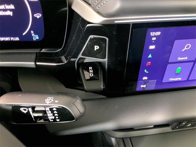 new 2025 Porsche Macan car