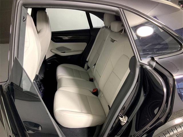 new 2025 Porsche Macan car