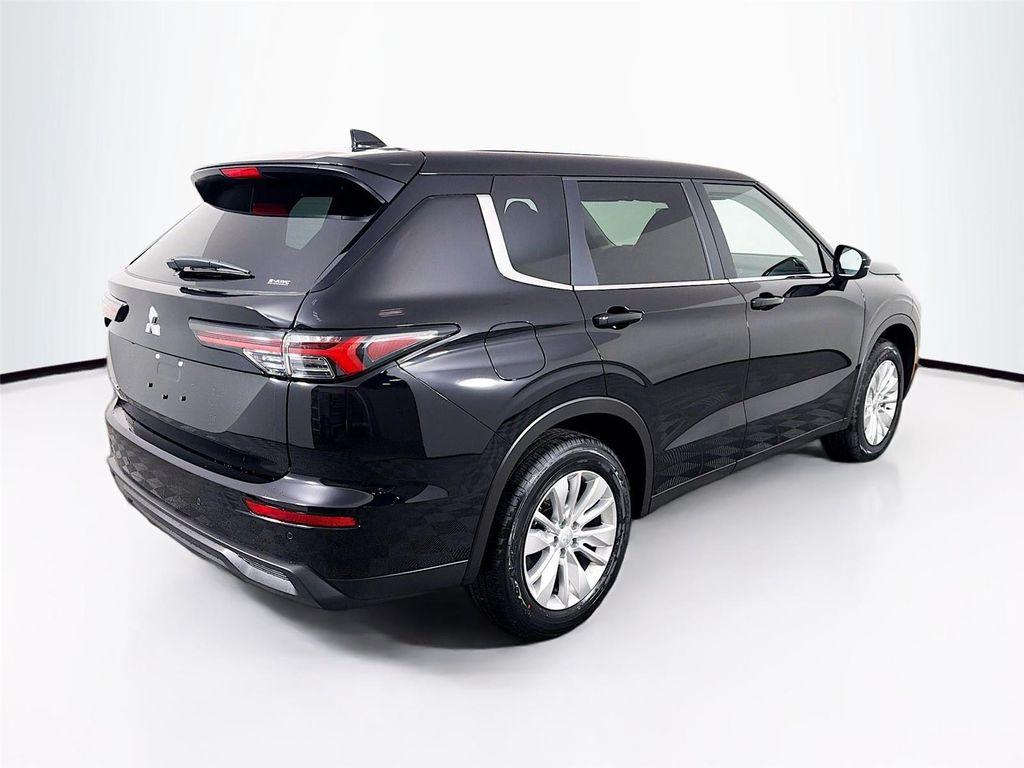 new 2026 Mitsubishi Outlander car, priced at $32,125