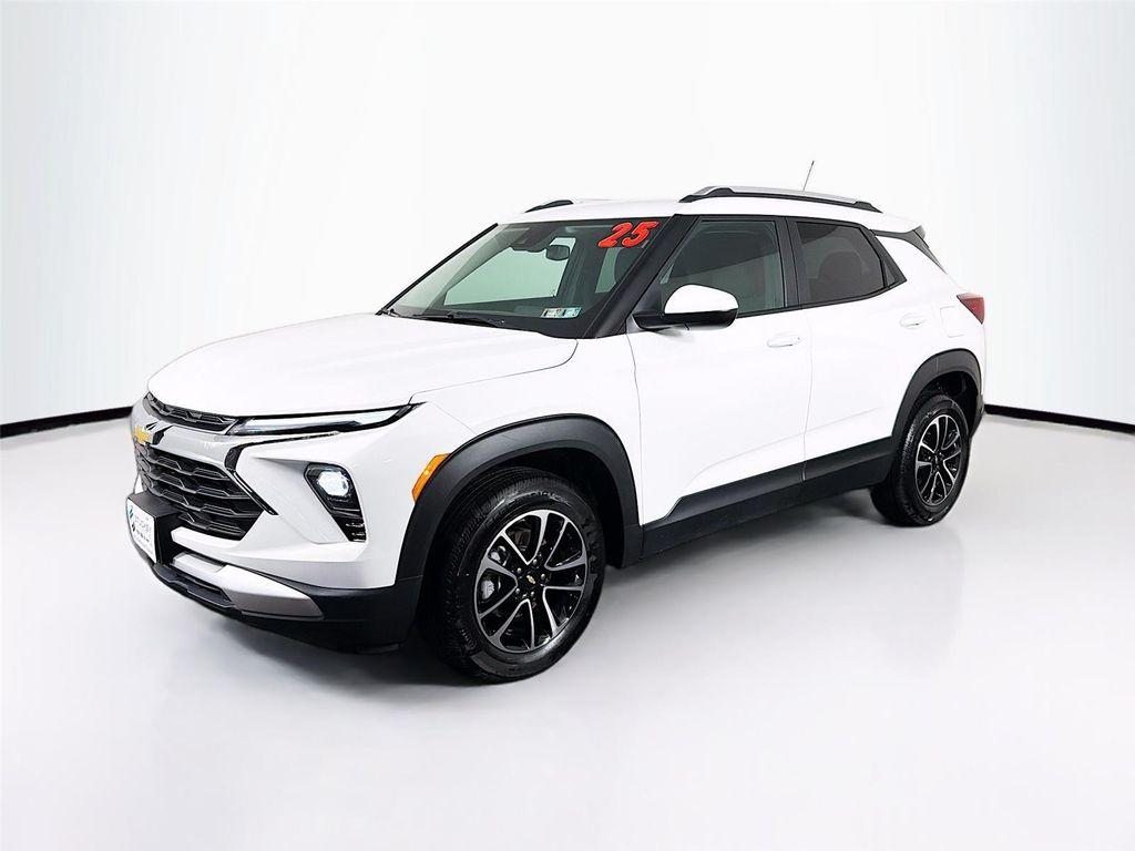 used 2025 Chevrolet TrailBlazer car, priced at $24,297