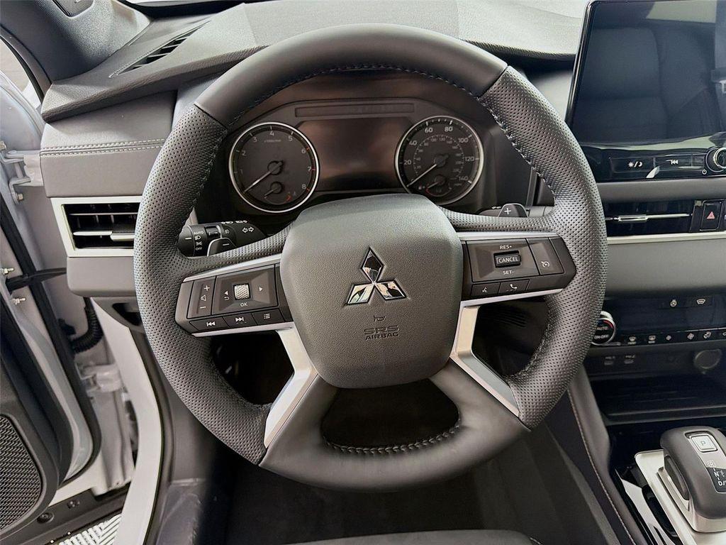new 2026 Mitsubishi Outlander car, priced at $32,570