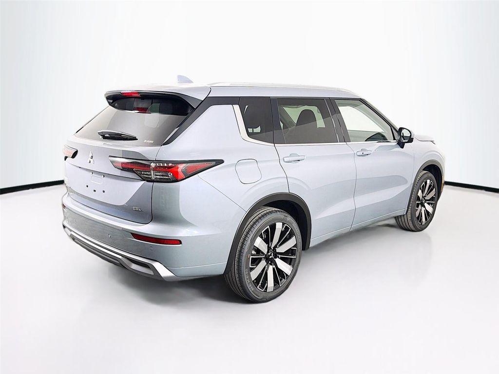 new 2026 Mitsubishi Outlander car, priced at $42,075