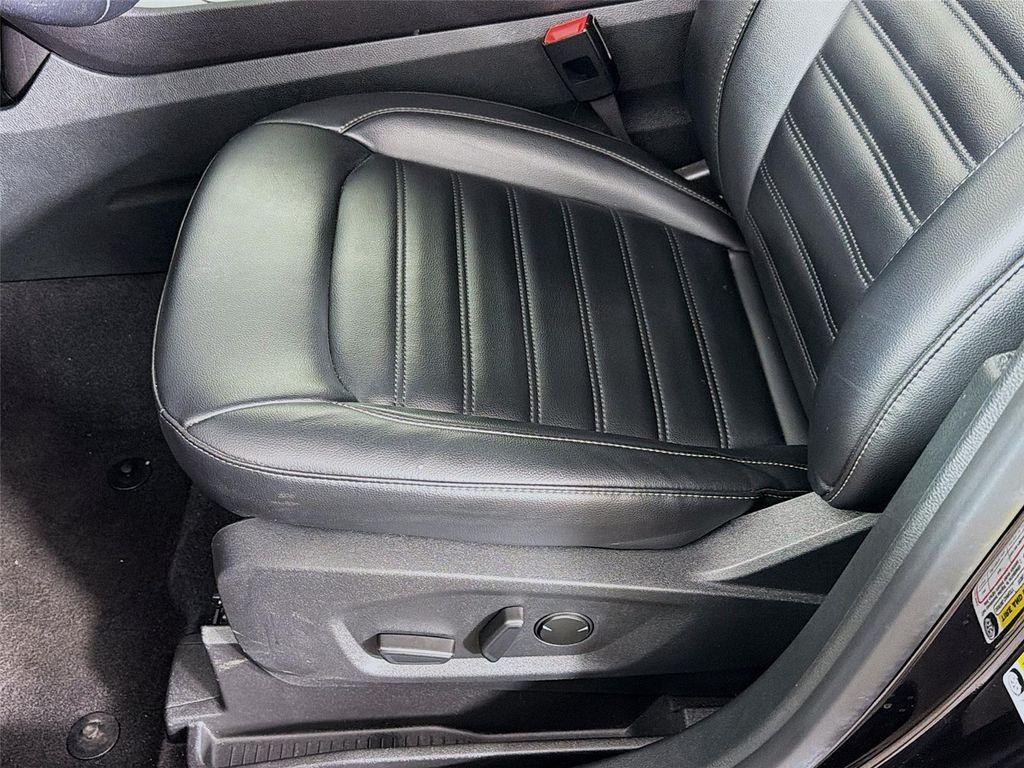 used 2023 Ford Edge car, priced at $25,497