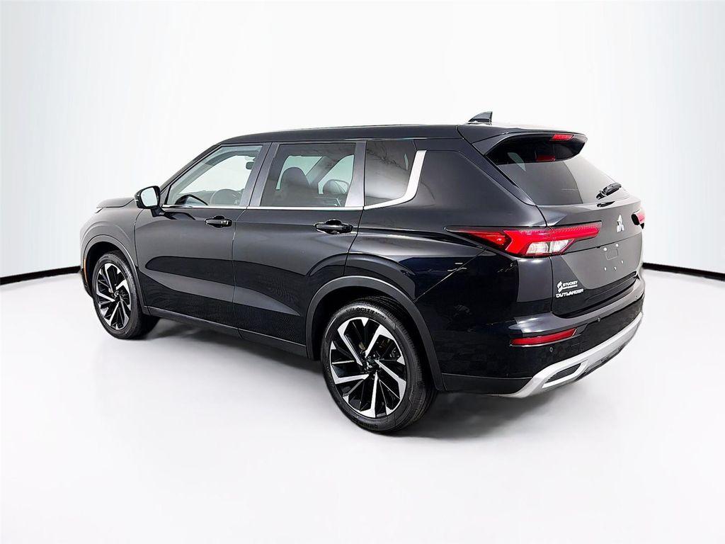 used 2023 Mitsubishi Outlander car, priced at $23,297
