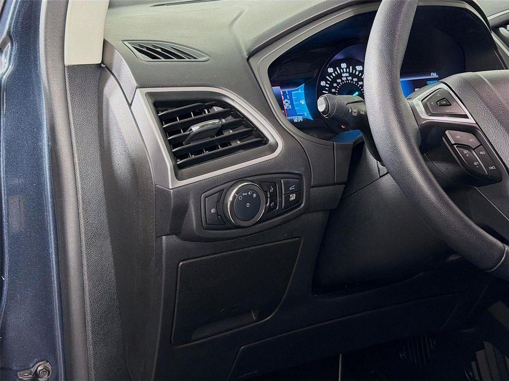 used 2024 Ford Edge car, priced at $27,497