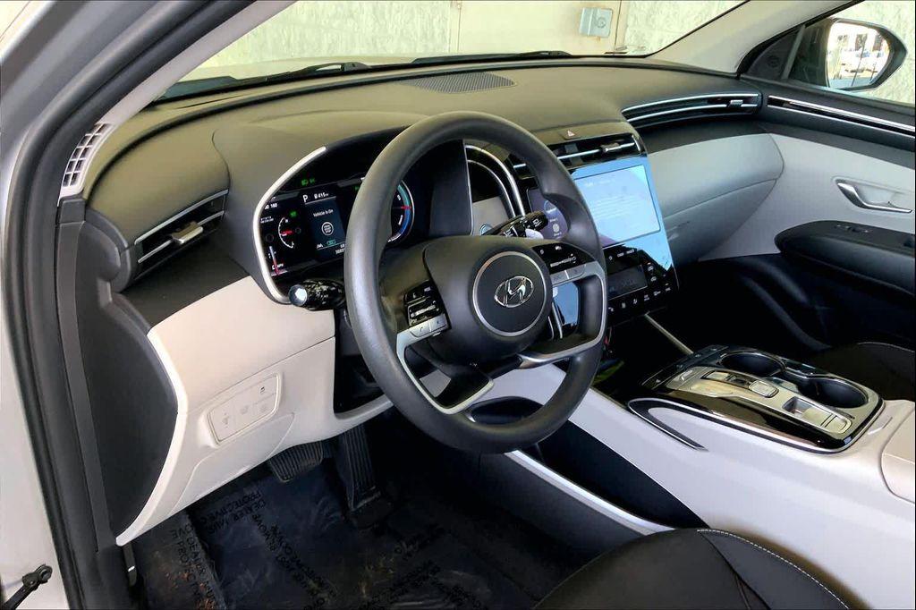 used 2024 Hyundai TUCSON Hybrid car, priced at $24,900