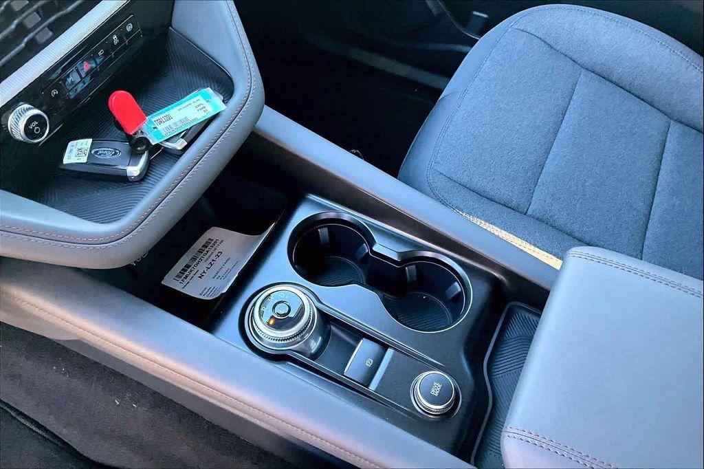 new 2026 Ford Explorer car, priced at $39,325