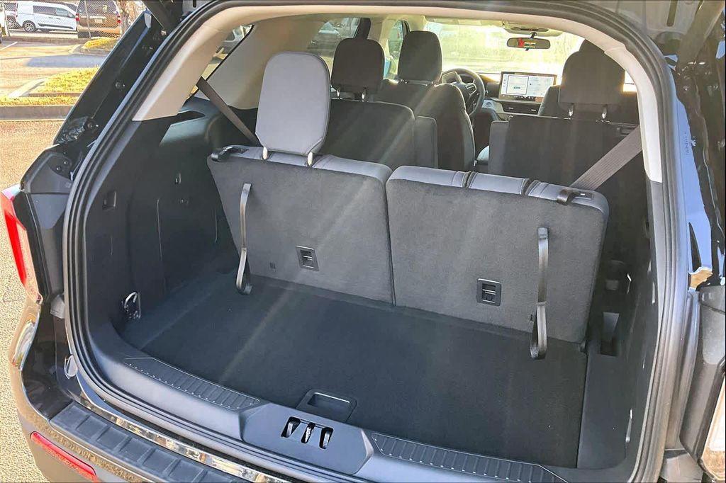 new 2026 Ford Explorer car, priced at $39,325