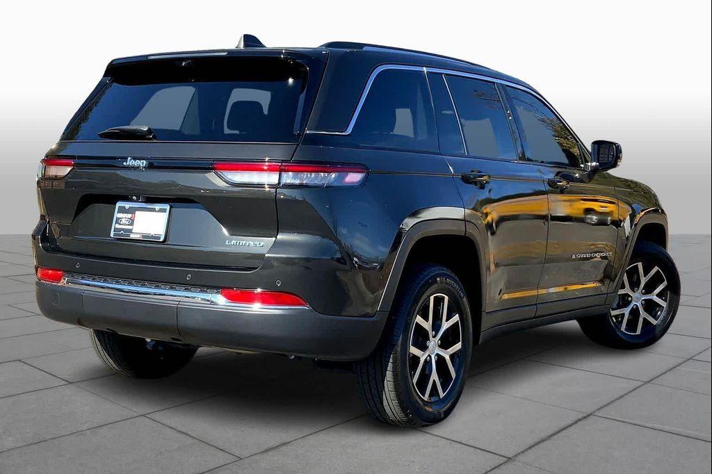 used 2023 Jeep Grand Cherokee car, priced at $27,999